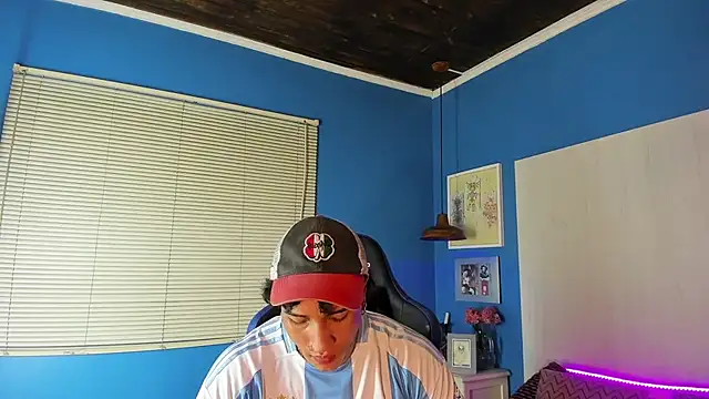 Snapshot of KaryBig3 chatting on 03-19-25, 07:18 KaryBig3 online show from 03-19-25, 07:18