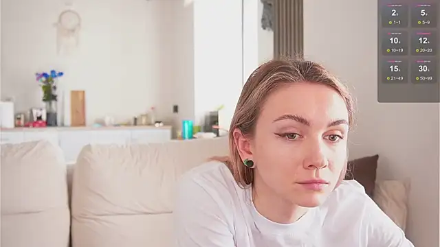 Snapshot of Limy_Sweet chatting on 02-20-25, 08:17 Limy Sweet online show from 02-20-25, 08:17