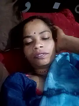 Snapshot of MEENA_ROY chatting on 04-08-26, 04:07 MEENA ROY online show from 04-08-26, 04:07