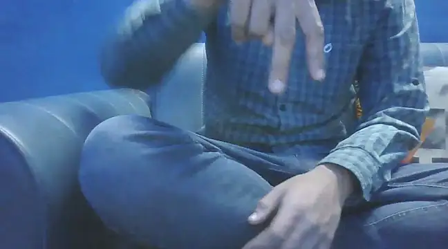 love me you online show from 02-19-25, 02:44