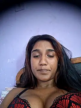Snapshot of indianpink_lips chatting on 05-14-26, 11:17 indianpink lips online show from 05-14-26, 11:17