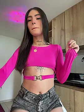 Snapshot of candycami19 chatting on 04-30-26, 09:41 candycami19 online show from 04-30-26, 09:41
