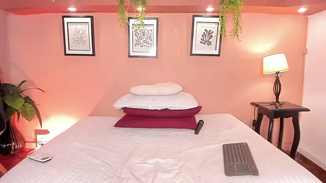 SofiaBennett  online show from 03-18-26, 12:08