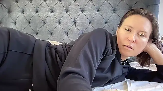 Snapshot of eatmypie69 chatting on 09-22-25, 12:07 eatmypie69 online show from 09-22-25, 12:07