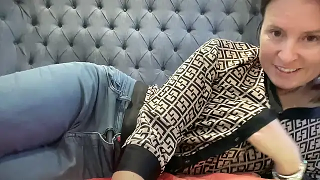 eatmypie69 online show from 11-07-25, 08:58