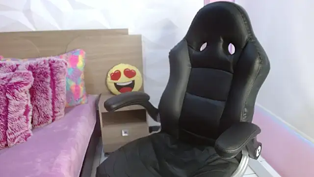 Katty love01 online show from 03-15-25, 01:07