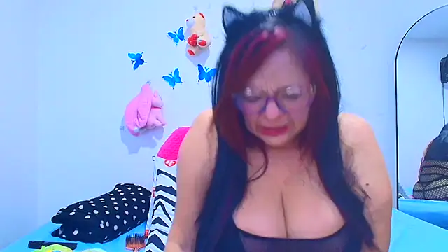 Snapshot of Veronica_Milf1 chatting on 03-23-25, 02:37 Veronica Milf1 online show from 03-23-25, 02:37