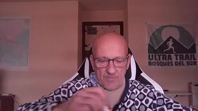 llopaco online show from 12-20-25, 01:40