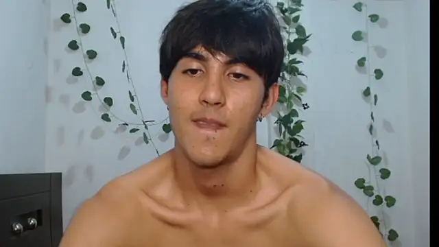 Snapshot of neithanzynxx chatting on 02-19-25, 10:53 neithanzynxx online show from 02-19-25, 10:53