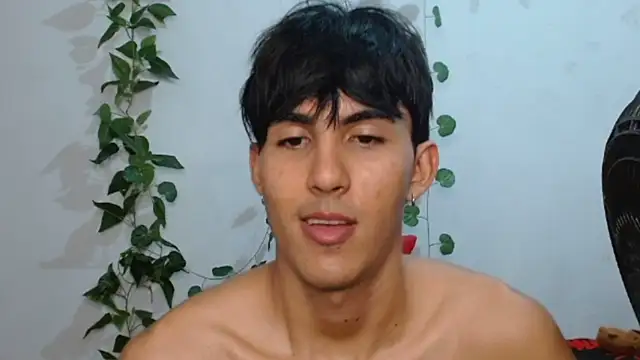 Snapshot of neithanzynxx chatting on 02-23-25, 10:31 neithanzynxx online show from 02-23-25, 10:31