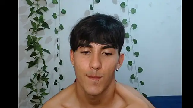 Snapshot of neithanzynxx chatting on 03-04-25, 10:49 neithanzynxx online show from 03-04-25, 10:49