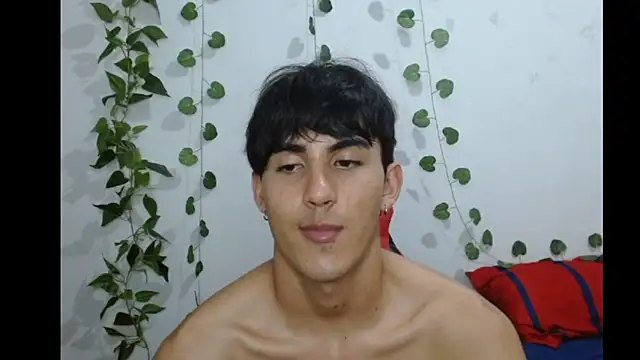 Snapshot of neithanzynxx chatting on 03-05-25, 10:43 neithanzynxx online show from 03-05-25, 10:43