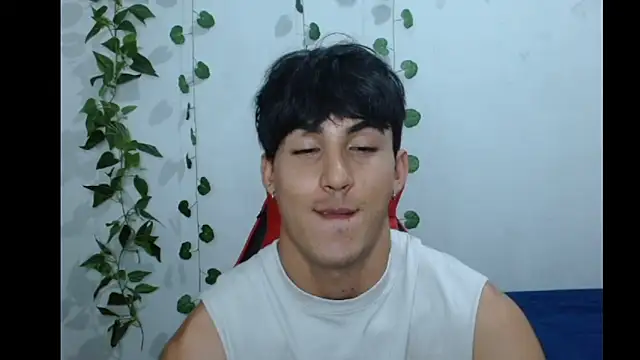 Snapshot of neithanzynxx chatting on 03-06-25, 07:32 neithanzynxx online show from 03-06-25, 07:32