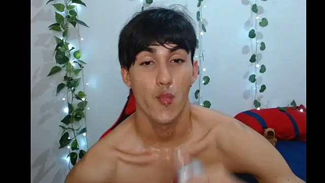 Snapshot of neithanzynxx chatting on 03-08-25, 10:56 neithanzynxx online show from 03-08-25, 10:56