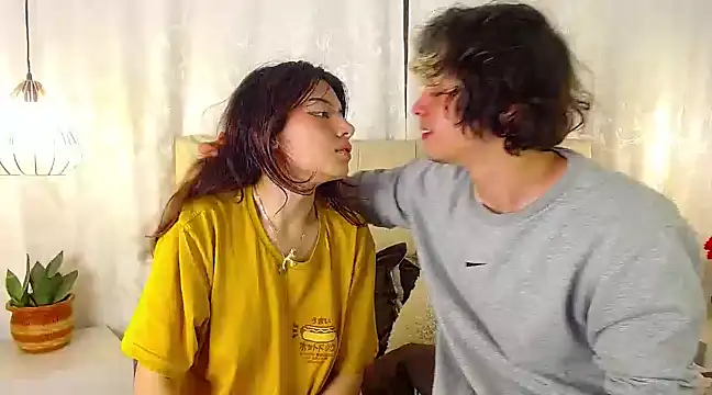 Snapshot of fyreandfox_ chatting on 03-10-25, 10:34 fyreandfox online show from 03-10-25, 10:34