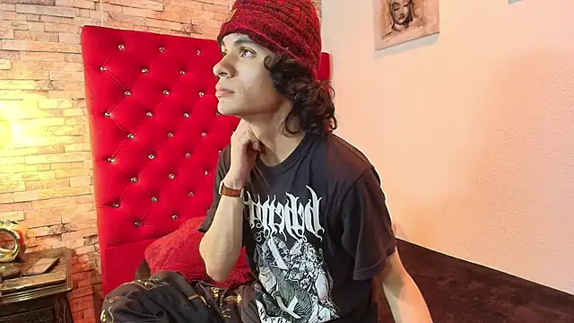 sc0rpius  online show from 03-12-25, 07:49