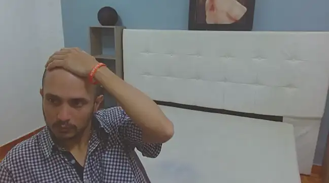 Snapshot of JhonTorres018 chatting on 02-28-25, 07:14 JhonTorres018 online show from 02-28-25, 07:14