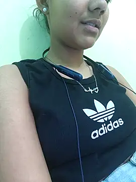 Snapshot of Aaradhna-hoy chatting on 03-12-25, 10:05 Aaradhna-hoy online show from 03-12-25, 10:05