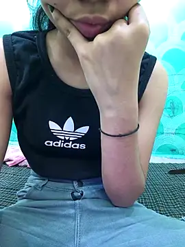 Snapshot of Aaradhna-hoy chatting on 03-13-25, 04:16 Aaradhna-hoy online show from 03-13-25, 04:16