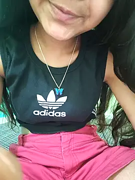 Snapshot of Aaradhna-hoy chatting on 03-17-25, 08:07 Aaradhna-hoy online show from 03-17-25, 08:07