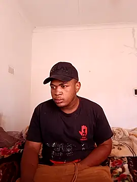 bosszonke123 online show from 04-18-26, 07:34