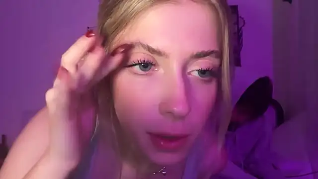 Snapshot of sinfulblonde1 chatting on 03-20-25, 07:58 sinfulblonde1 online show from 03-20-25, 07:58