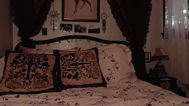 Snapshot of sinfulblonde1 chatting on 02-02-26, 11:36 sinfulblonde1 online show from 02-02-26, 11:36