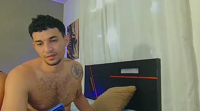 Snapshot of Reina_paola chatting on 03-07-25, 02:01 Reina paola online show from 03-07-25, 02:01