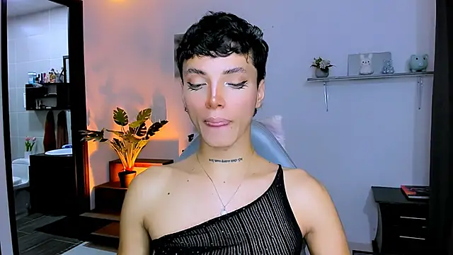 Snapshot of nilam_valker chatting on 10-12-25, 12:20 nilam valker online show from 10-12-25, 12:20