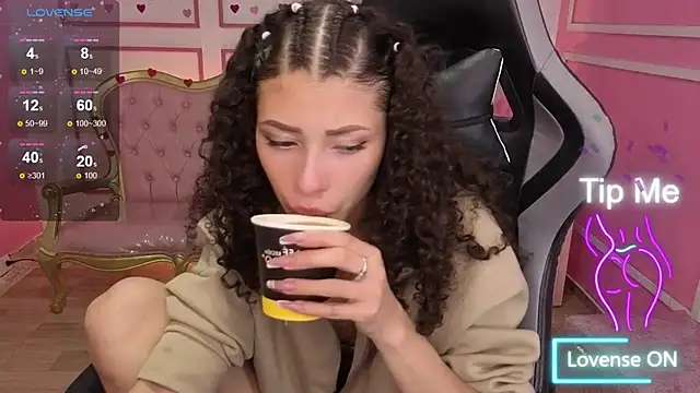 danatella a online show from 11-19-25, 02:55