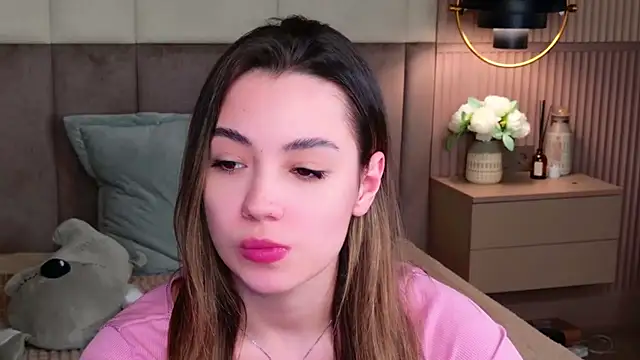 Snapshot of Alice_Deleon chatting on 02-21-25, 03:12 Alice Deleon online show from 02-21-25, 03:12