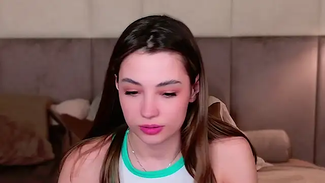 Snapshot of Alice_Deleon chatting on 03-02-25, 06:59 Alice Deleon online show from 03-02-25, 06:59