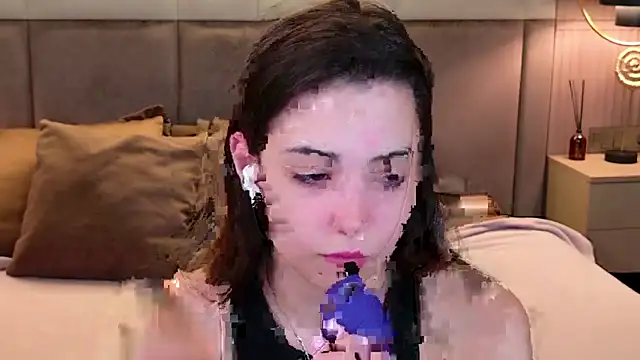 Snapshot of Alice_Deleon chatting on 09-20-25, 08:54 Alice Deleon online show from 09-20-25, 08:54