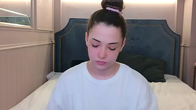 Alice Deleon online show from 07-22-26, 11:02