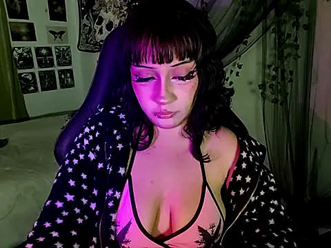 blue katt online show from 11-21-25, 08:18