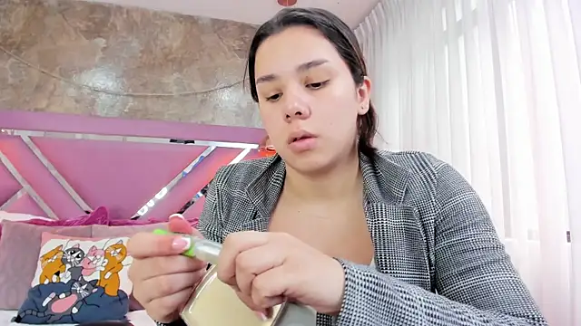 EmmaSulivan online show from 11-13-25, 12:59