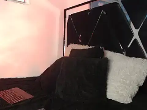 Smith boy 25 online show from 03-06-25, 10:04