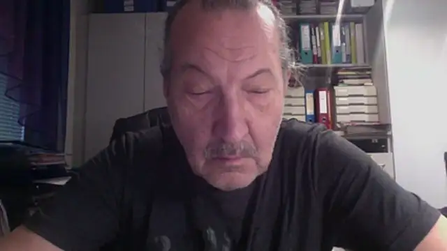 HMStraps01 online show from 12-17-25, 02:34