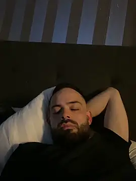 guccititi online show from 10-16-25, 09:43