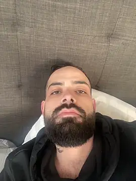 guccititi online show from 10-24-25, 07:43