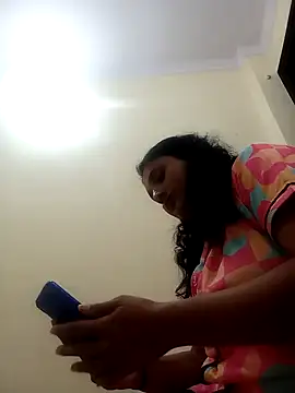 Snapshot of Pushpa-jhukegi chatting on 02-15-25, 04:12 Pushpa-jhukegi online show from 02-15-25, 04:12