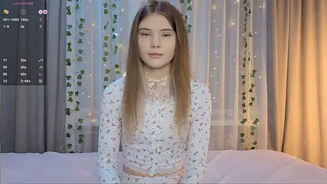 CarolinePepper online show from 03-17-26, 01:58