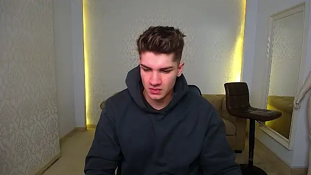 MaxKaiden online show from 02-06-26, 06:40