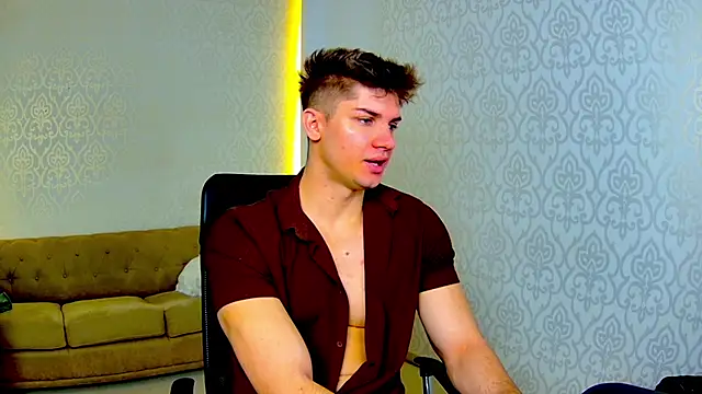 MaxKaiden online show from 02-11-26, 05:56