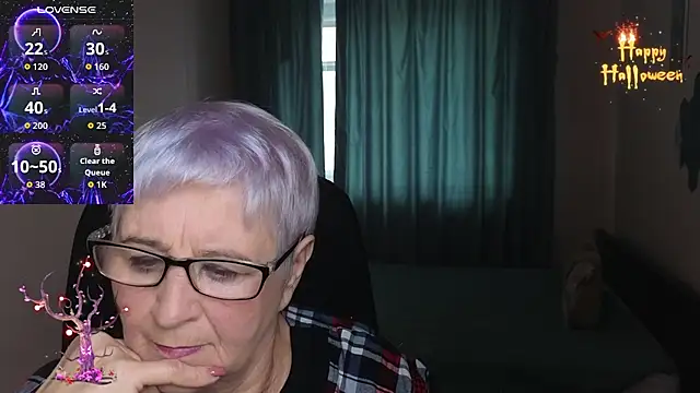 Sandra Snowflake online show from 10-30-25, 11:44