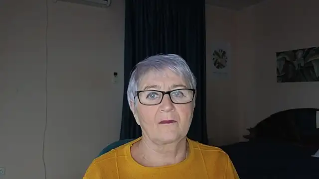 Sandra Snowflake online show from 11-21-25, 12:04