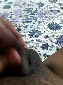 Snapshot of desi_pb02 chatting on 07-05-26, 06:20 desi pb02 online show from 07-05-26, 06:20