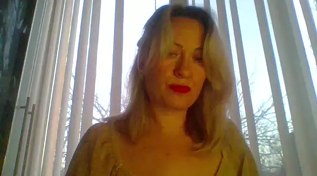 Snapshot of Mary888x chatting on 03-08-25, 03:56 Mary888x online show from 03-08-25, 03:56