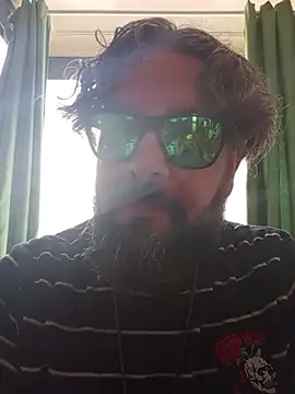 Snapshot of serpensy chatting on 10-19-25, 10:49 serpensy online show from 10-19-25, 10:49