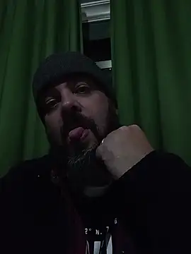 Snapshot of serpensy chatting on 11-27-25, 05:37 serpensy online show from 11-27-25, 05:37